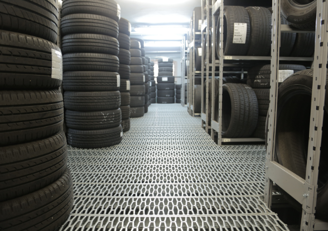 Homologación de neumáticos: llantas, equivalencias y normativa