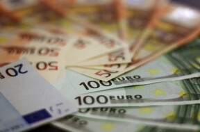 ¿Puedo pagar con un billete roto?