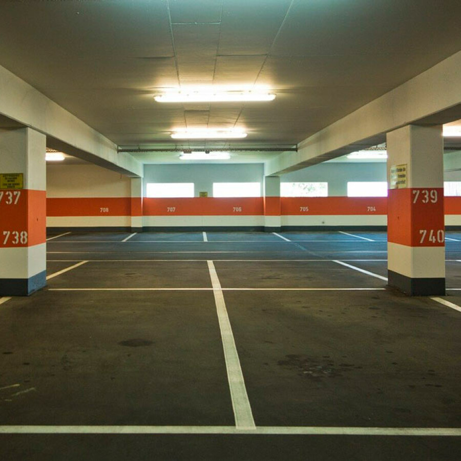 ¿Puedo convertir un local en un aparcamiento?